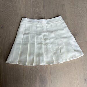 Tennis skirt size M (fits like XS) white
